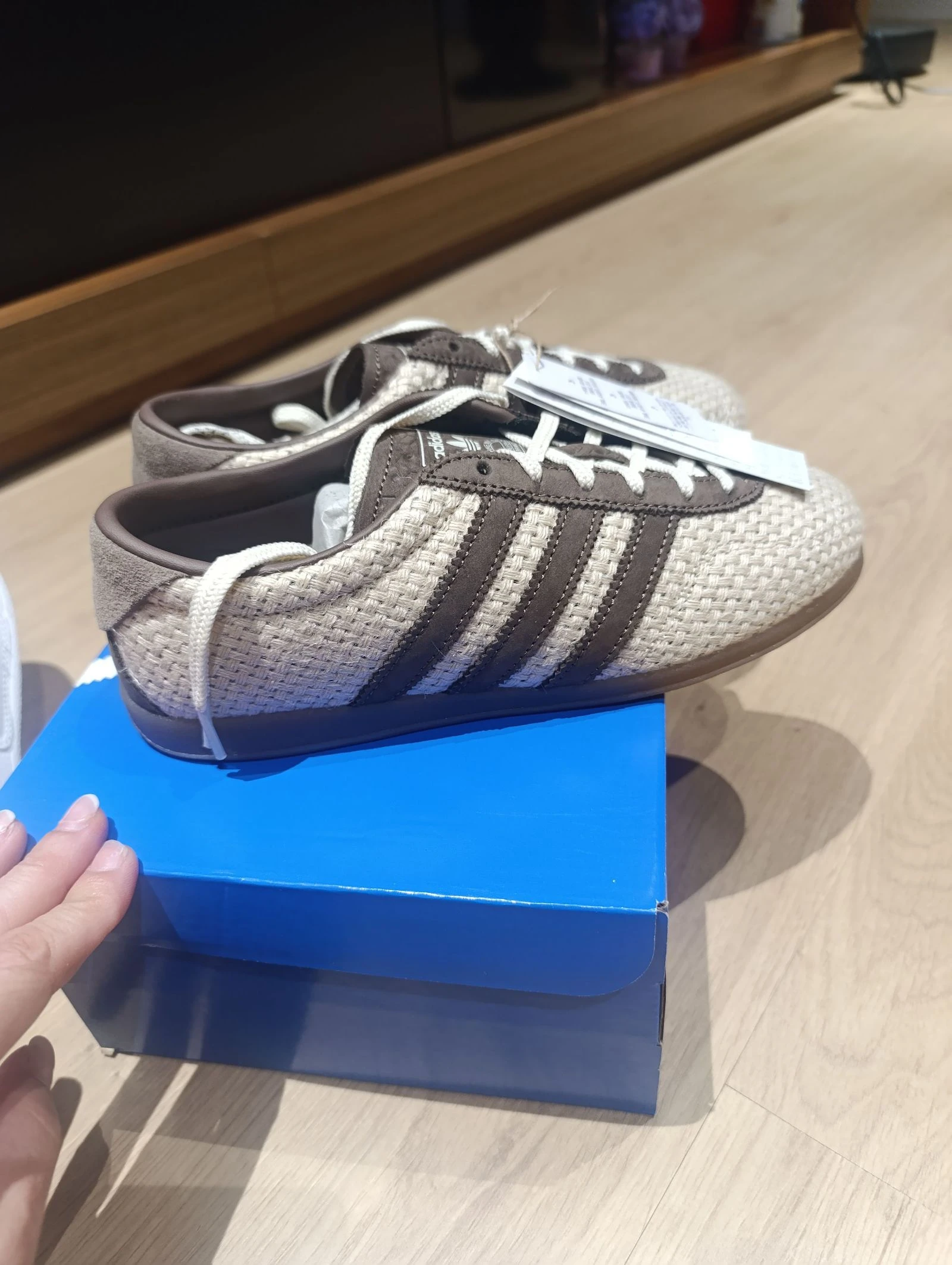 Zapatillas Adidas gazelle lo pro w – photo 3